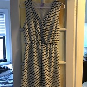 Black and white zig zag dress